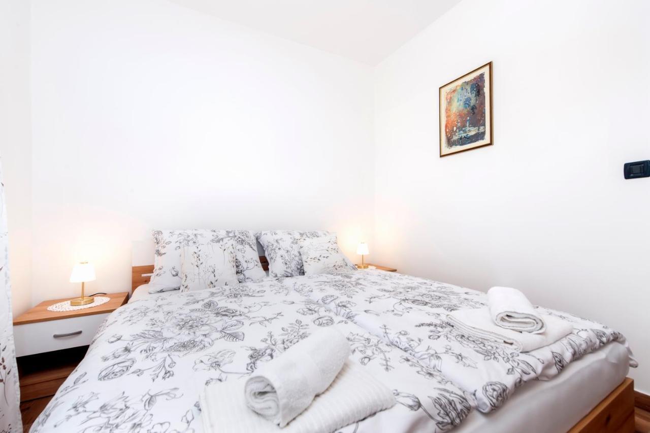 No&Ma Apartment Rovinj Exterior photo